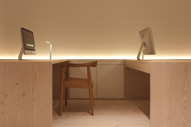 Writing_desk